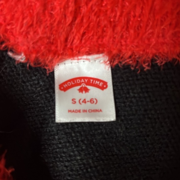 Cute and sassy off the shoulder sweater - $24! - Picture 6 of 7